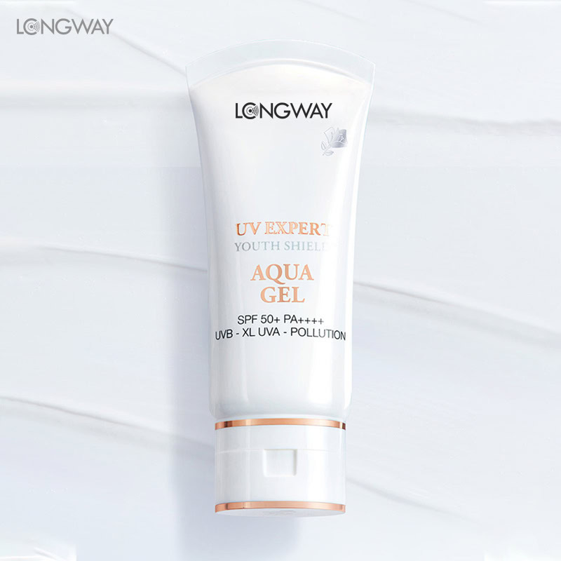 Sunscreen product formats: spray, stick, lotion and mousse