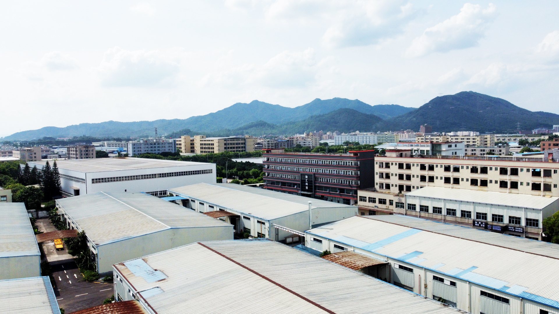 Top 10 Cosmetics Manufacturers in Guangzhou, China (Private Label, OEM & ODM Services)
